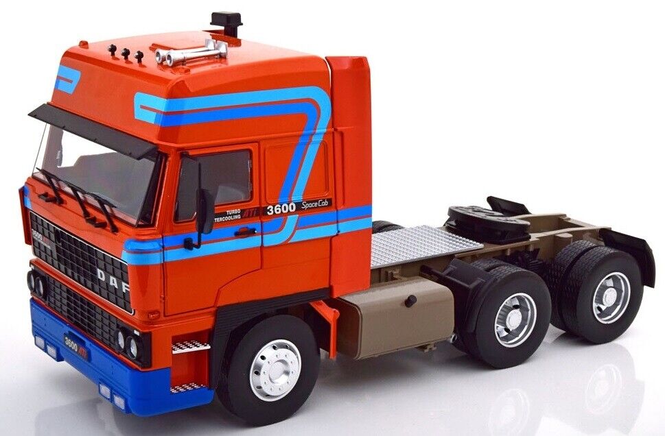 DAF 3600 Space Cab 1986 1/18 ROAD KINGS RK180094